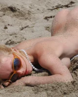 Girls in Nature - 18-0079