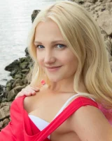 Showy Beauty - 09-showybeauty_0010