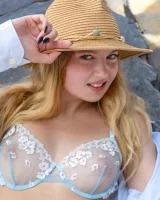 Showy Beauty - 27-nikoleta-sea-voyage-0027