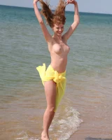 Skokoff - 36-archi-flying-on-the-beach-043