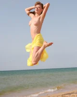 Skokoff - 42-archi-flying-on-the-beach-051