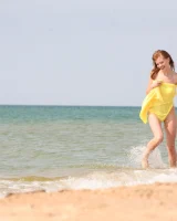 Skokoff - 54-archi-flying-on-the-beach-068