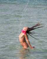 Skokoff - 44-frances-naked-in-the-sea-054