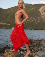 Skokoff - 04-ivetta-hot-stones-004