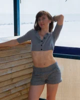 We Are Hairy - 02-Kirina_OutdoorTreeStripping_002