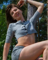 We Are Hairy - 25-Kirina_OutdoorTreeStripping_025